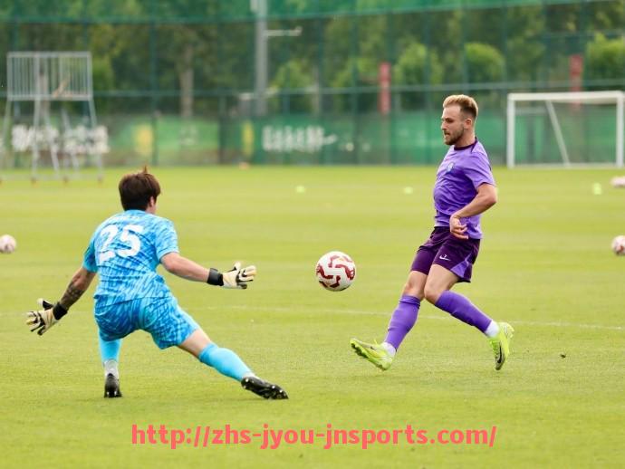 jiuyou九游娱乐-篮球训练中“带球连续急停跳投”是否能有效提高抗压出手表现