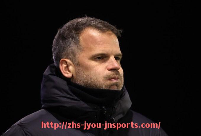 jiuyou九游娱乐-中超足球明星也迷CBA？看球之余的“粉丝行为”